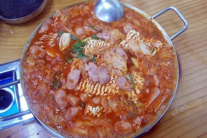 유정부대찌개_3_공공3유형.jpg