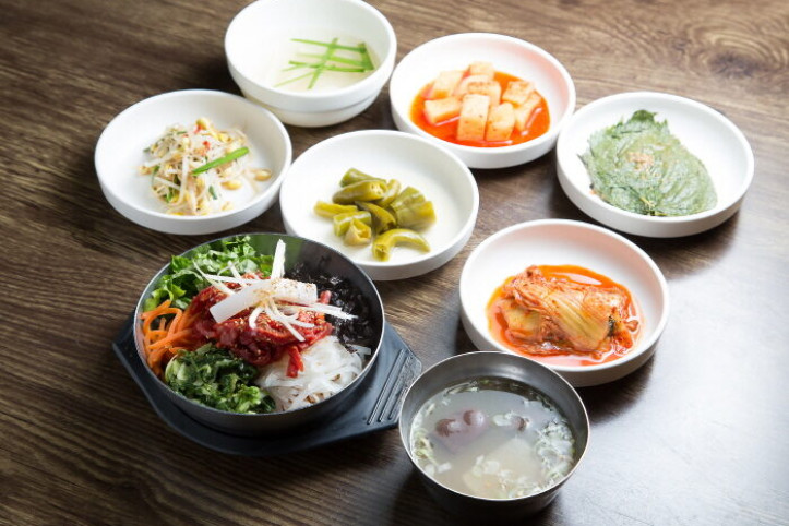[백년가게]진미식당_4_공공3유형.jpg