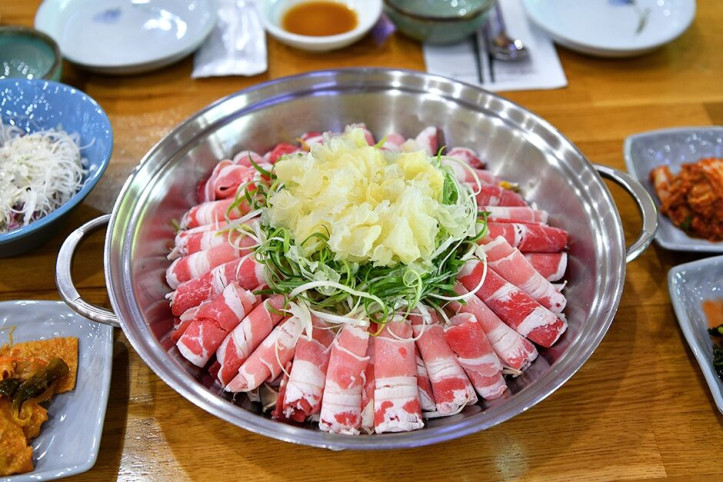 아중리_육전골_본점_1_공공3유형.jpg
