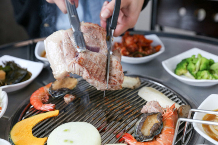 봉순이네흑돼지_3_공공3유형.jpg