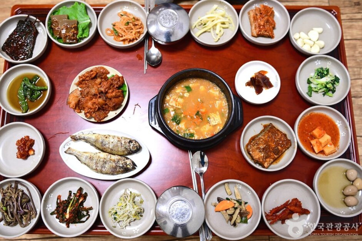 옥천골한정식_6_공공3유형.jpg