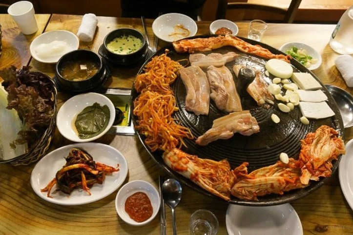 싹쓰리솥뚜껑김치삼겹살_2_공공3유형.jpg