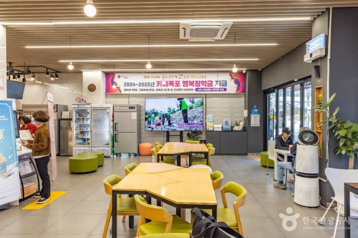 카페_폭포_2_공공1유형.jpg