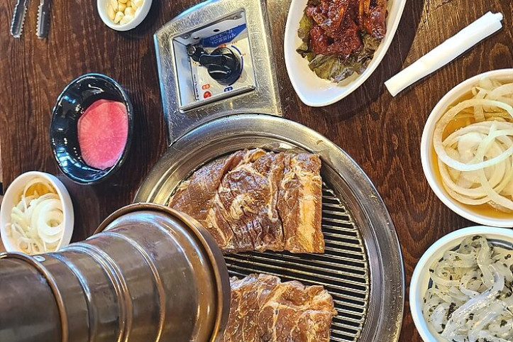 흥부골숯불갈비_2_공공3유형.jpg