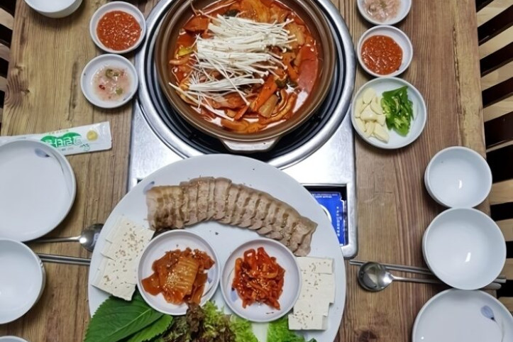 맷돌두부집_2_공공3유형.jpg