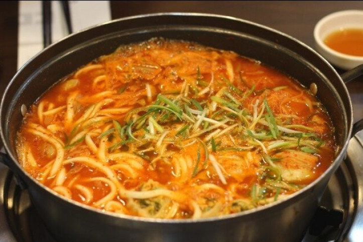 유가네칼국수_8_공공3유형.jpg