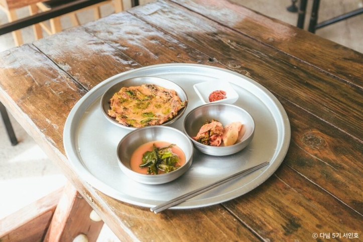 냇가집잔치국수_2_공공3유형.jpg