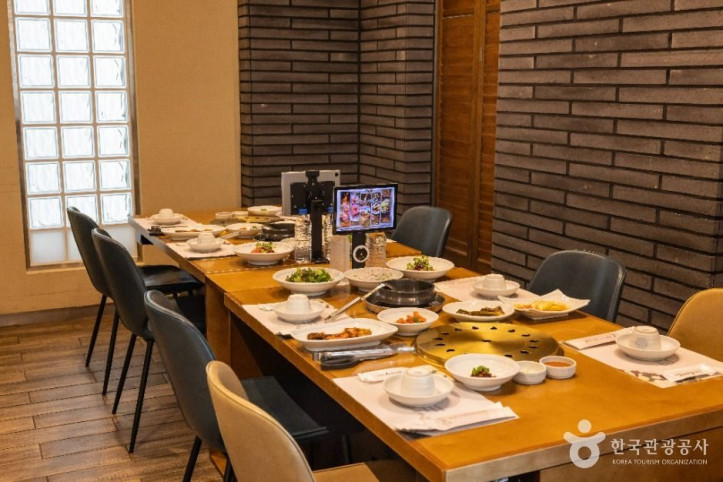 육삼월_충주본점_8_공공1유형.jpg