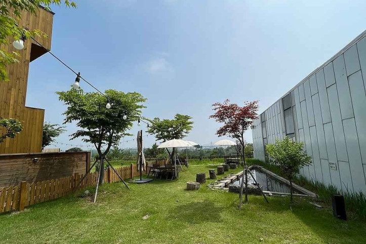 아르카북스_책방_2_공공3유형.jpg