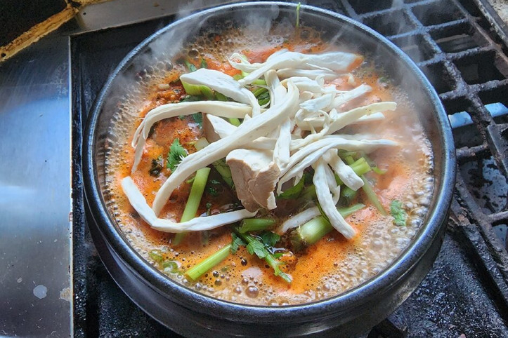 밀양할매메기탕_2_공공3유형.jpg