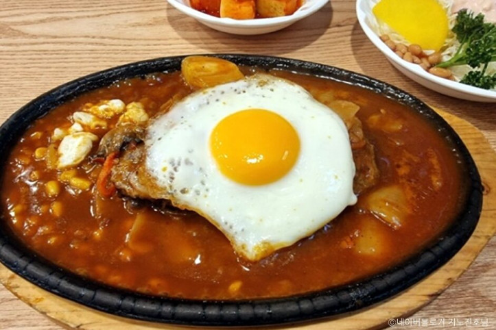 오박사네왕돈까스_본점_2_공공3유형.jpg