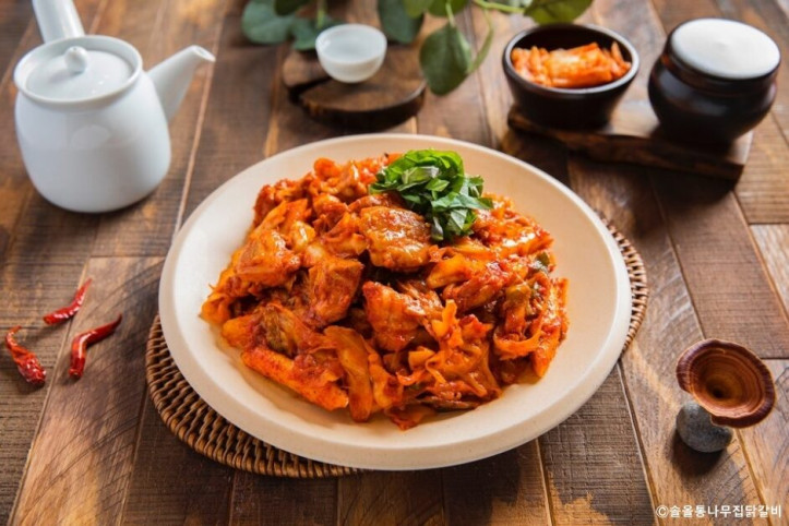솔올통나무집닭갈비_3_공공3유형.jpg