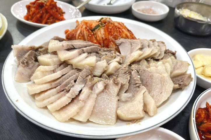 훼미리손칼국수보쌈_3_공공3유형.jpg