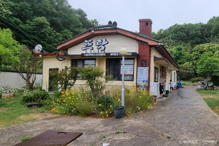 뜨락_누룽지백숙_1_공공3유형.jpg