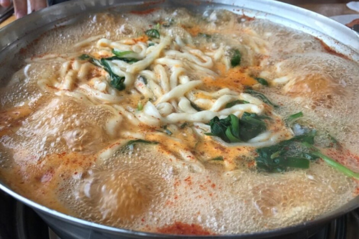 속풀이부추칼국수황제보쌈유성점_1_공공3유형.jpg