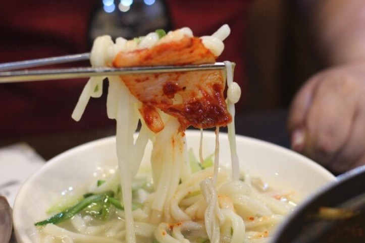 유가네칼국수_3_공공3유형.jpg
