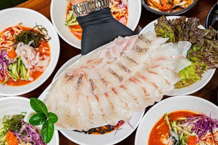 강릉전복해물뚝배기_5_공공3유형.jpg