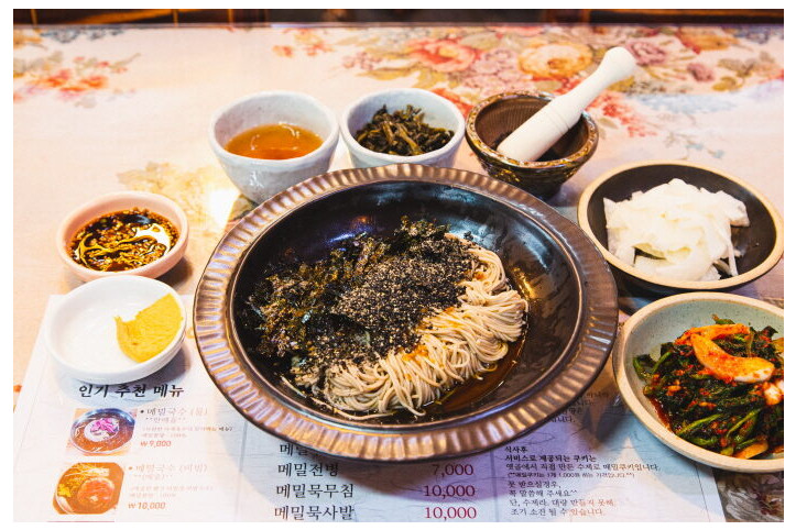 봉평메밀_초가집옛골_2_공공3유형.jpg