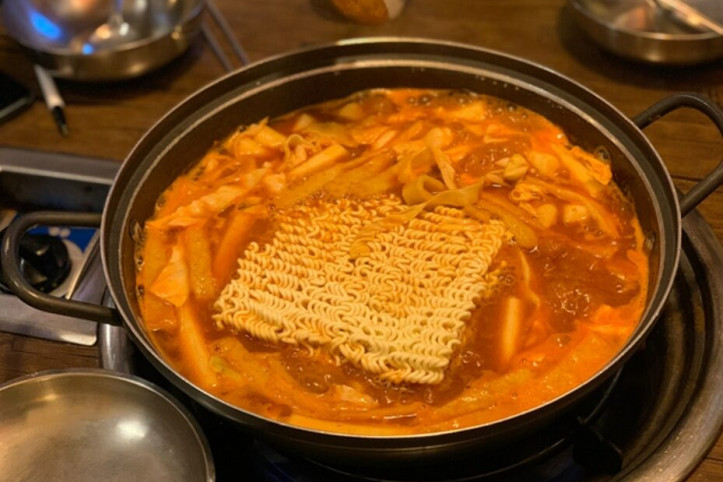 할머니_즉석떡볶이_1_공공3유형.jpg