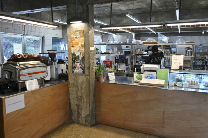카페_에이에이엠(cafe_AAM)_5_공공3유형.png