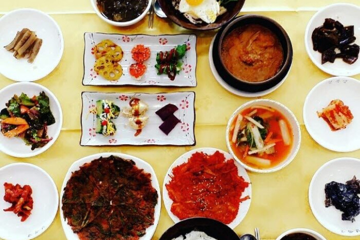 [백년가게]경복궁식당_1_공공3유형.jpg