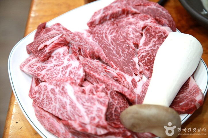 태백으뜸한우_6_공공3유형.jpg