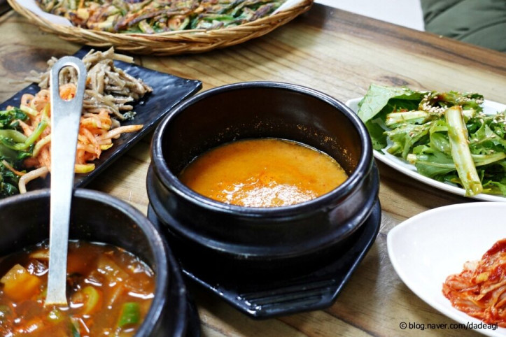 흥부네칼국수보리밥_4_공공3유형.jpg