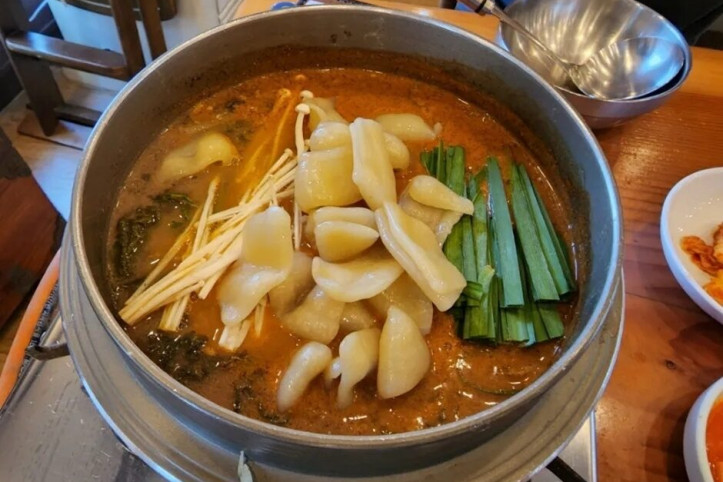 한옥마을_박씨네추어탕_4_공공3유형.jpg