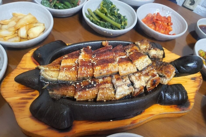천둥산민물장어_1_공공3유형.jpg