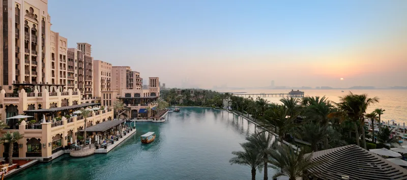 주메이라 미나 알 살람 (Jumeirah Mina Al Salam) 여행 추천 - 로드트립