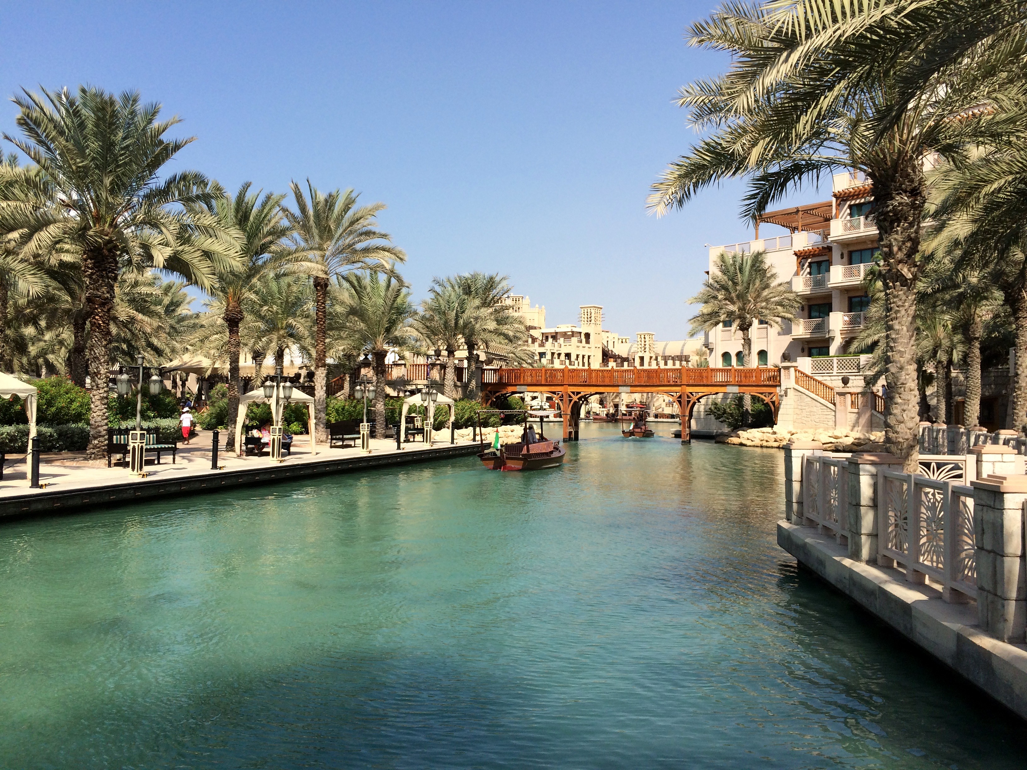 주메이라 알 카스르 (Jumeirah Al Qasr) 여행 추천 - 로드트립