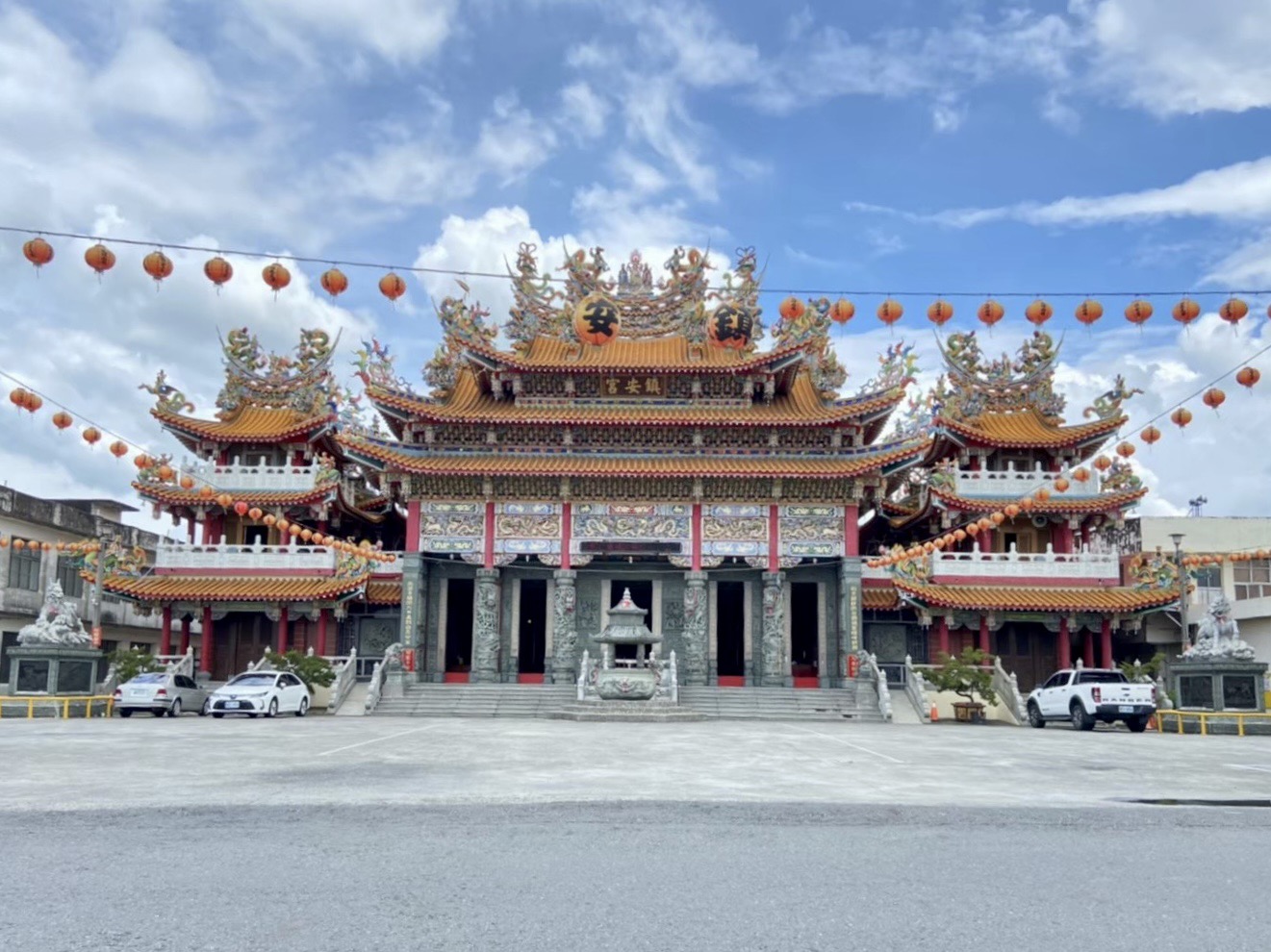 Jiuxiong Zhenangong 여행 추천 - 메고지고