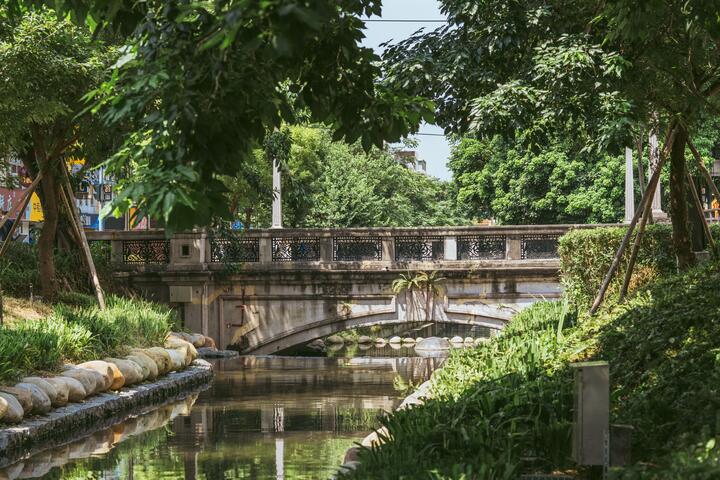 Xinsheng Green River Waterfront 복도 여행 추천 - 로드트립