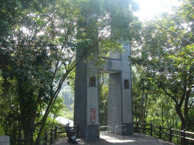 왕룽 현수교 여행 추천 - 메고지고