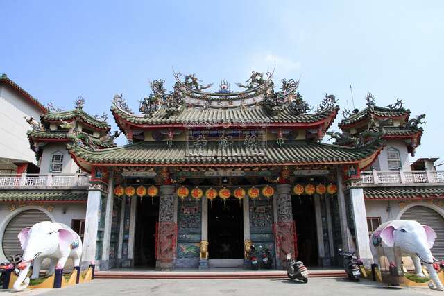 동산 비쉬안 사원 여행 추천 - 메고지고