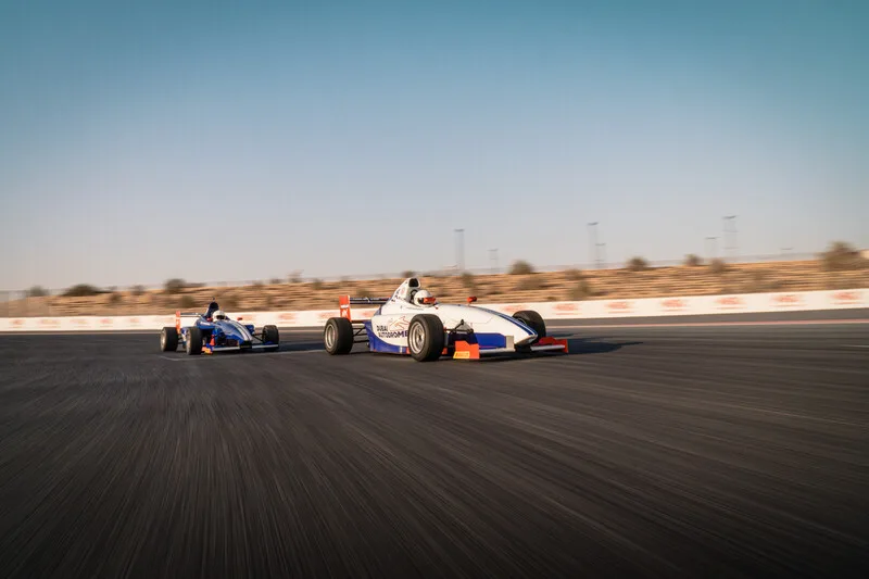 두바이 오토드롬 (Dubai Autodrome) 여행 추천 - 로드트립