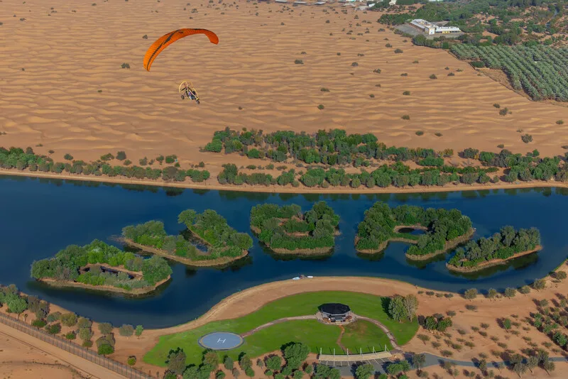 파라모터 사막 모험 (Paramotor Desert Adventure) 여행 추천 - 로드트립