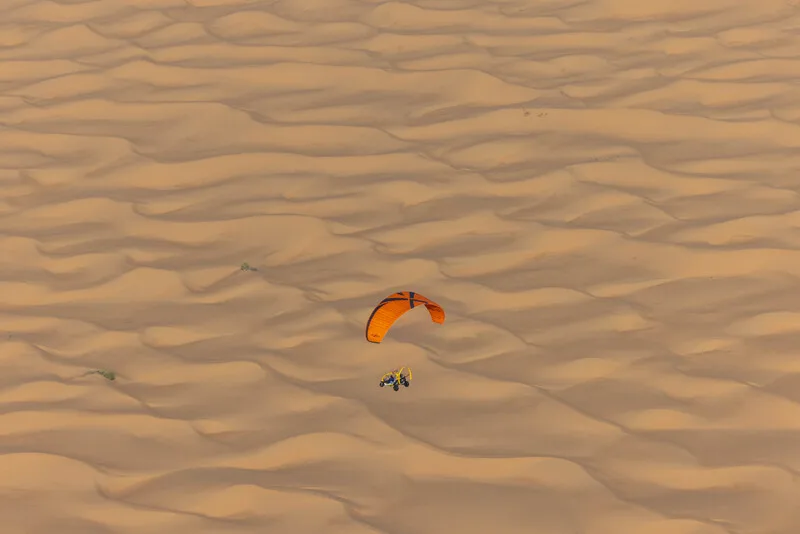 파라모터 사막 모험 (Paramotor Desert Adventure) 여행 추천 - 로드트립