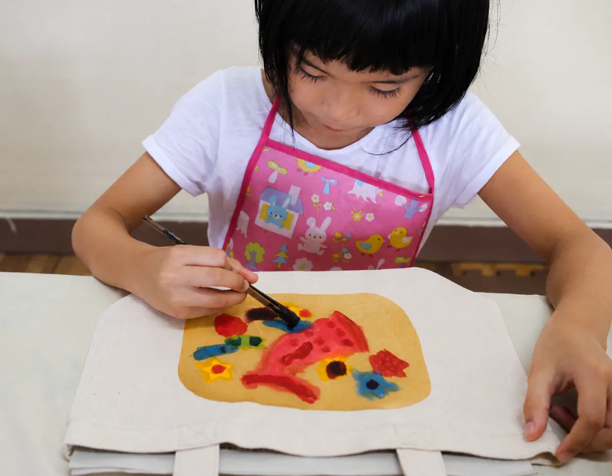 성홍형 염공방/CRAFT GALLERY 성 여행 추천 - 메고지고
