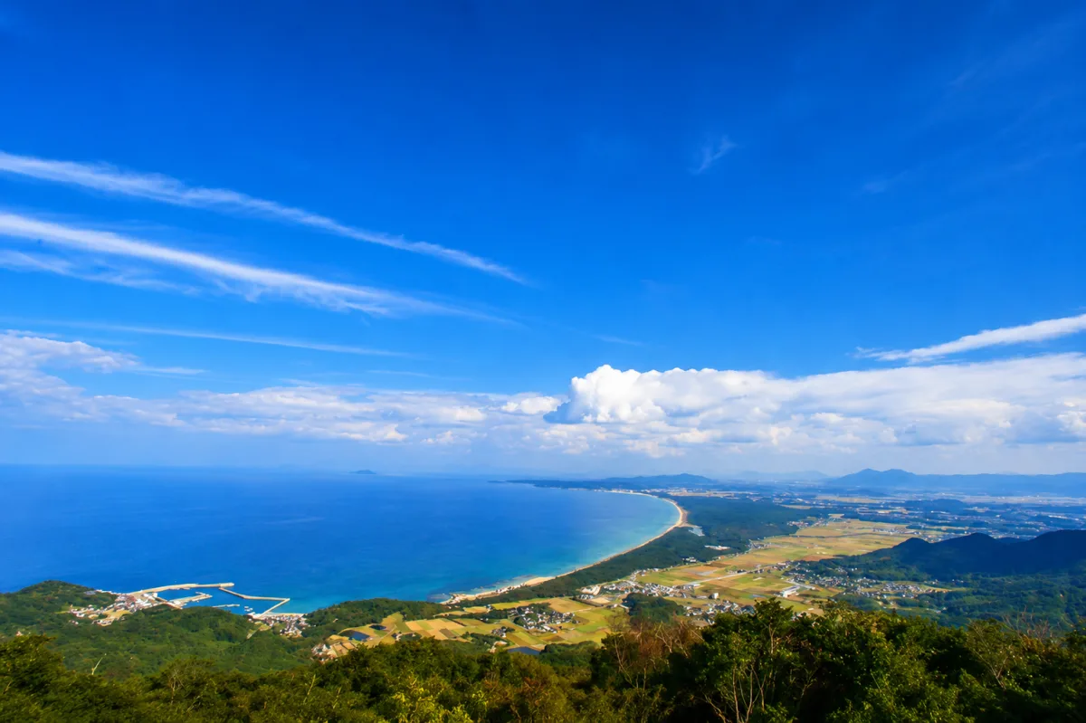 유가와 산에서 바라보는 산리마츠바라(三里松原) 여행 추천 - 메고지고 유가와 산에서 바라보는 산리마츠바라(三里松原) 여행 추천 - 메고지고