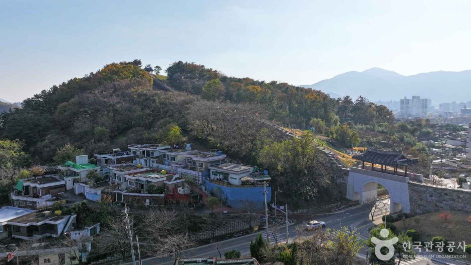 밀양읍성 여행 추천 - 메고지고 밀양읍성 여행 추천 - 메고지고