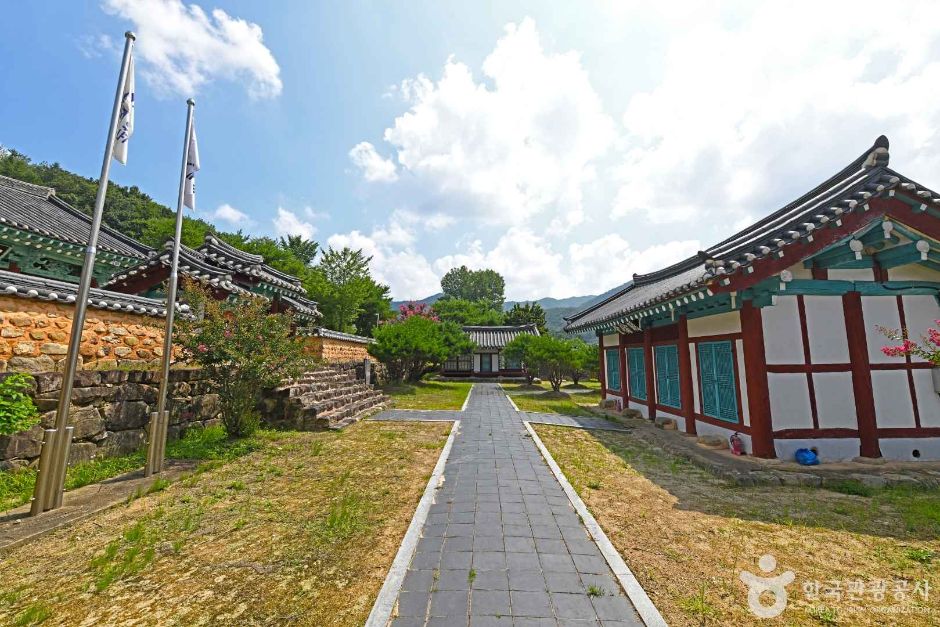 용담향교 여행 추천 - 메고지고