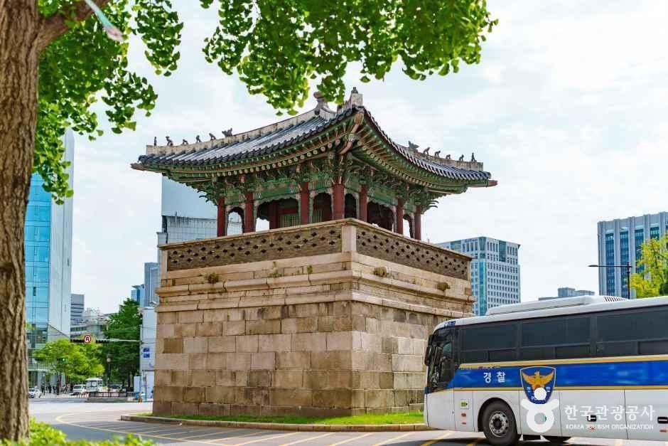 동십자각 여행 추천 - 메고지고 동십자각 여행 추천 - 메고지고