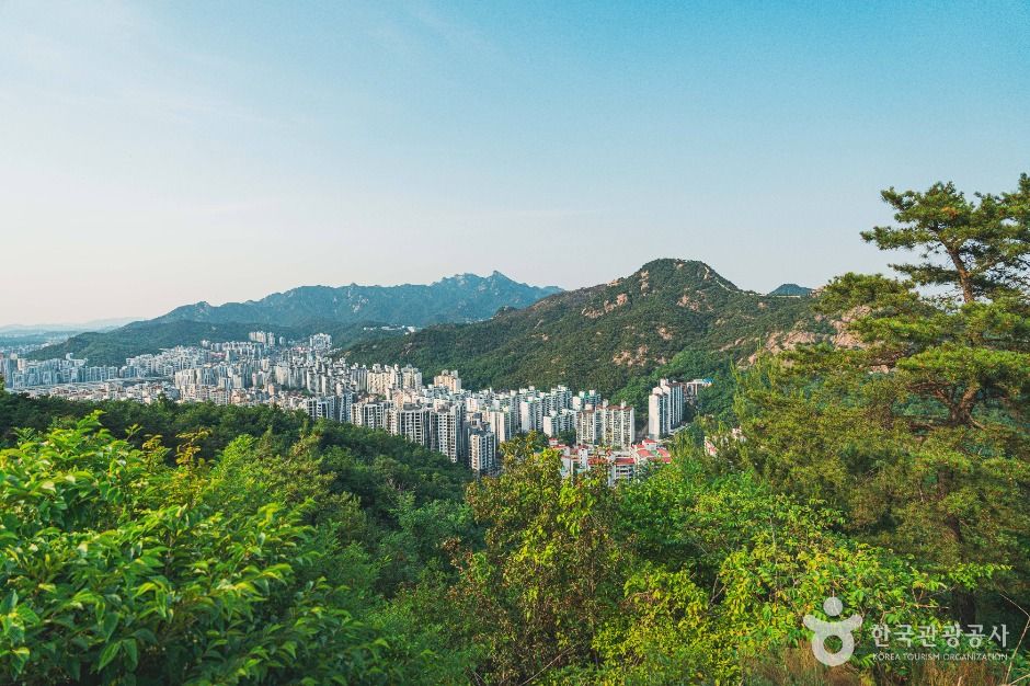 서대문 안산(안산자락길) 여행 추천 - 메고지고