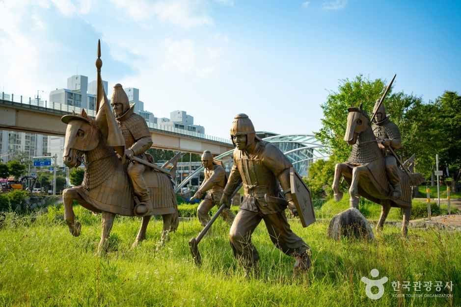 김해 대성동 고분군 여행 추천 - 메고지고 김해 대성동 고분군 여행 추천 - 메고지고