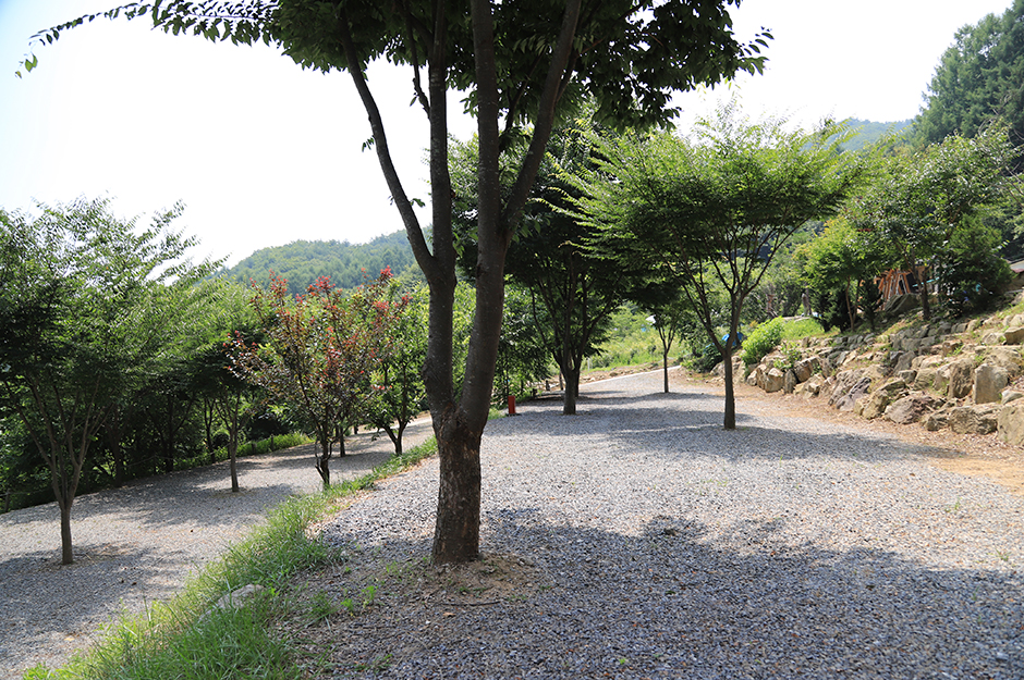두산오토캠핑장 여행 추천 - 메고지고