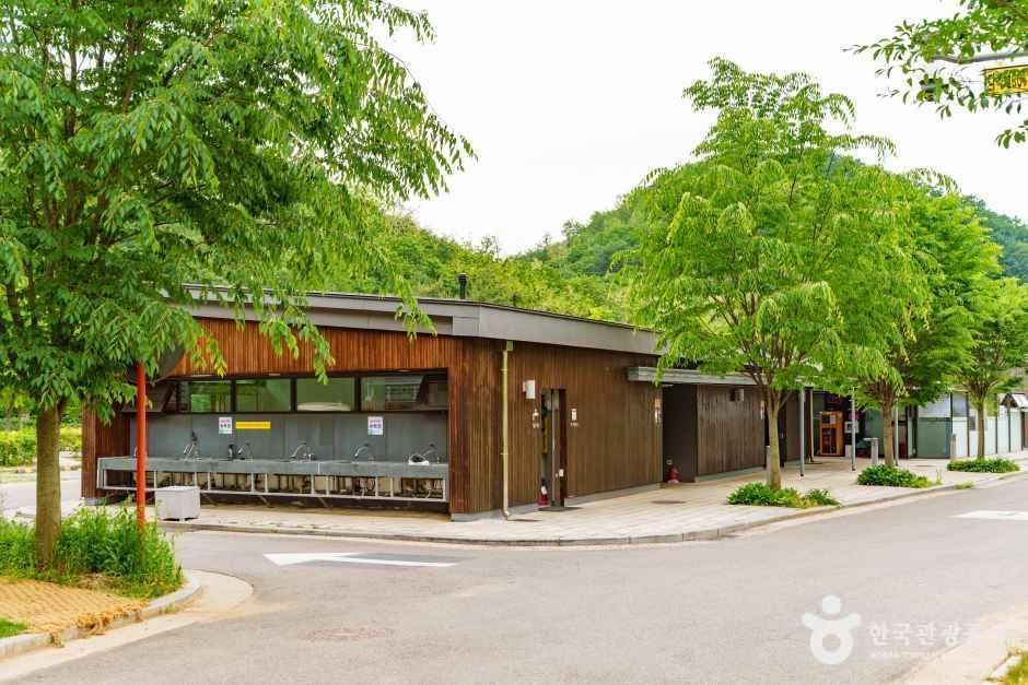 천왕산 가족캠핑장 여행 추천 - 메고지고 천왕산 가족캠핑장 여행 추천 - 메고지고