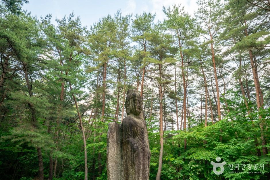 거창 농산리 석조여래입상 여행 추천 - 메고지고 거창 농산리 석조여래입상 여행 추천 - 메고지고