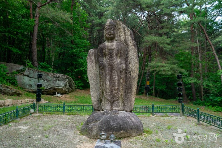 거창 농산리 석조여래입상 여행 추천 - 메고지고 거창 농산리 석조여래입상 여행 추천 - 메고지고