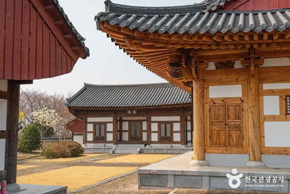 문창공영당 여행 추천 - 메고지고
